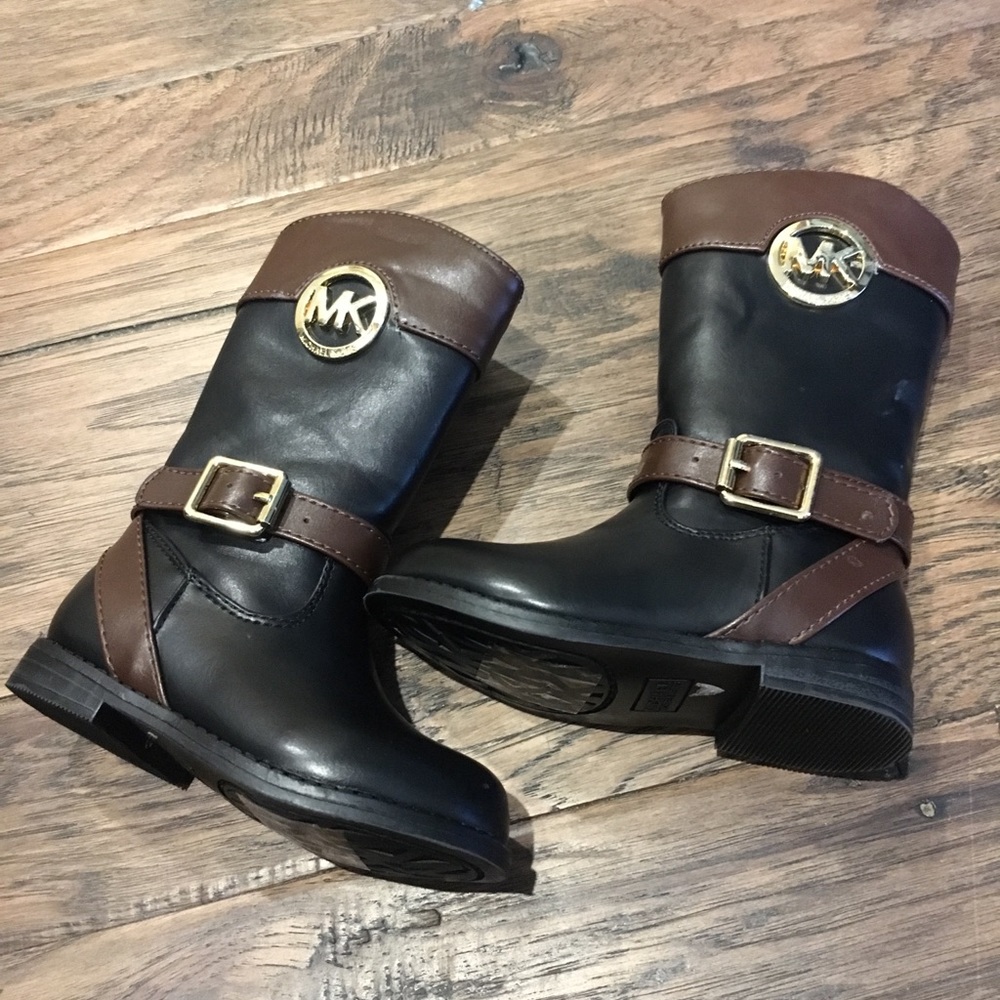 Toddler Micheal Kors boots size 6